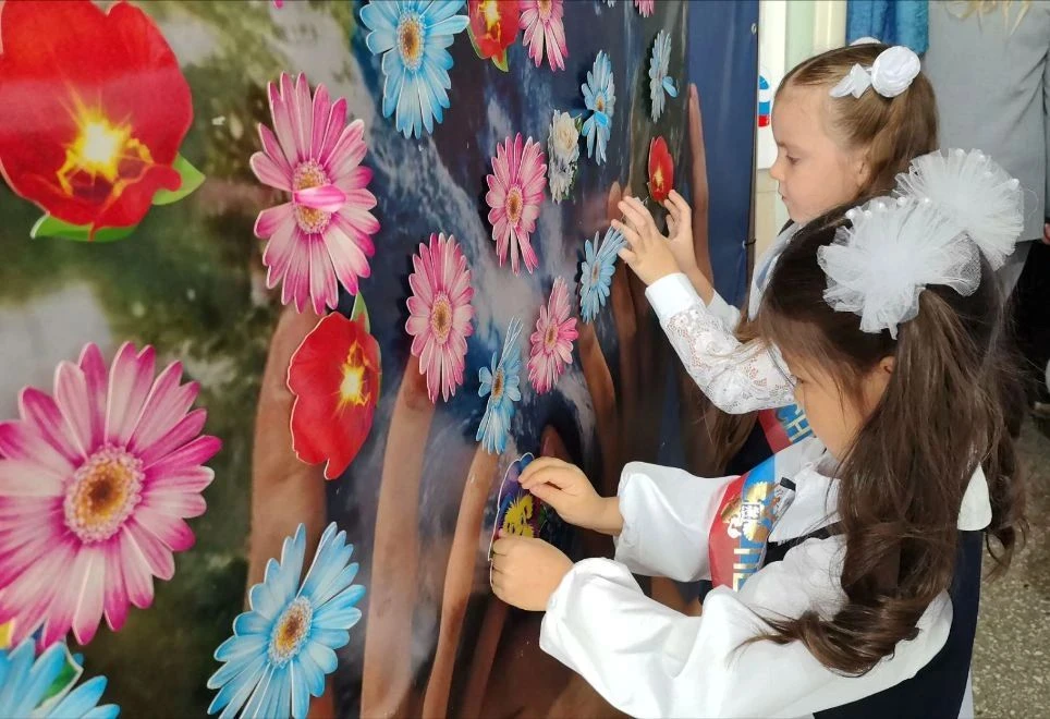 Наш лицей принял участие в акции «Помощь бойцам СВО вместо цветов» 🌼