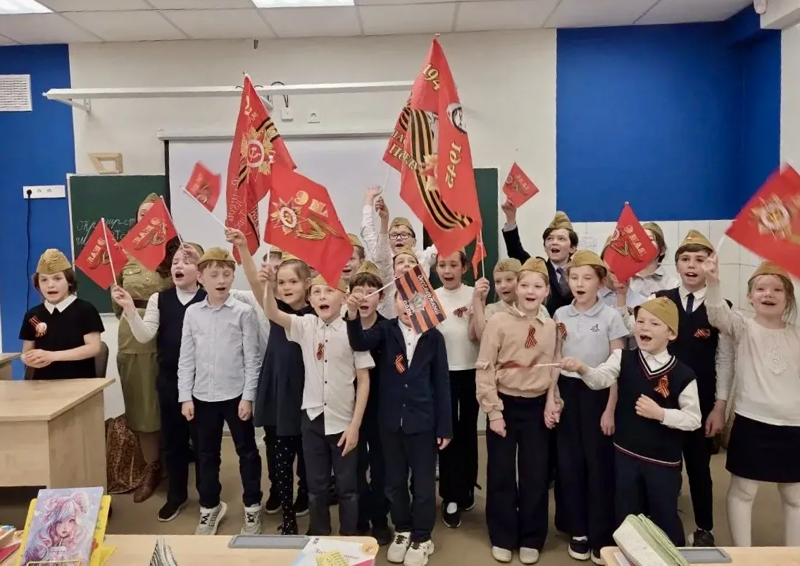 Экскурсия за партой «Дорога к Победе», учащиеся 2а класса
