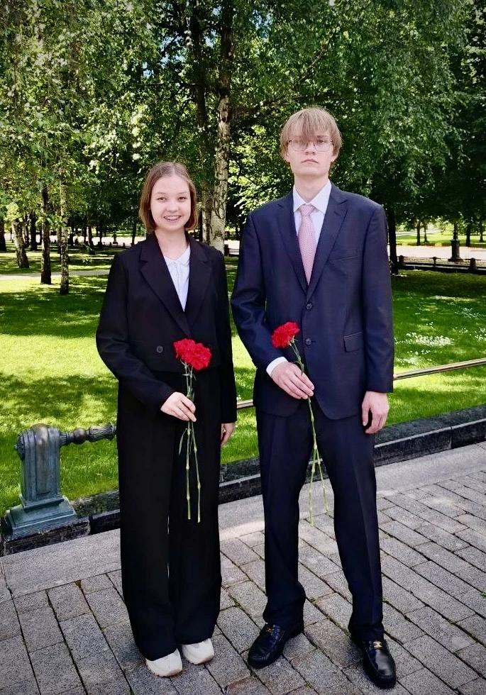 СВЯЗЬ ПОКОЛЕНИЙ
🔥 26 июня 2026 года в 12:00 в Александровском саду Москвы прошла памятная акция, в 