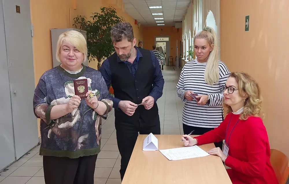 Родители сдали экзамен по русскому языку в формате ЕГЭ  ✒️ Процедура полностью повторила настоящий э