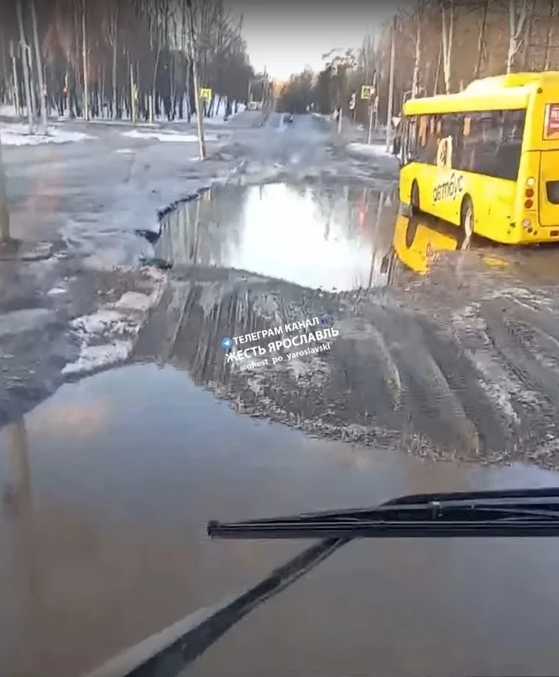 В Ярославле отремонтировали улицу-убийцу автобусов