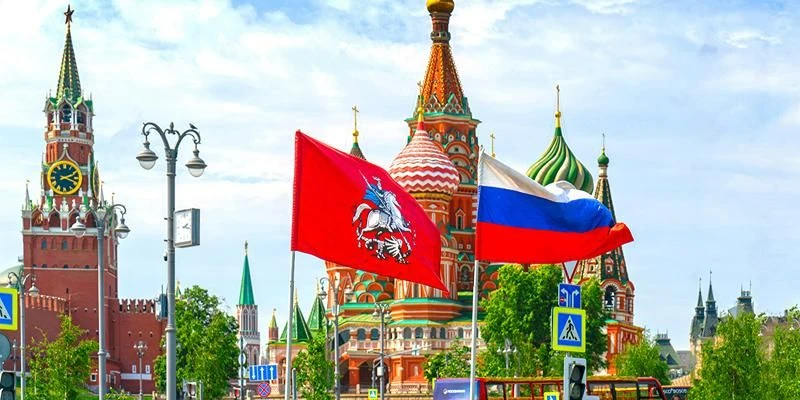 Дорогие друзья!
От всей души поздравляю вас с Днём России!

Века истории доказывают: Россия – страна