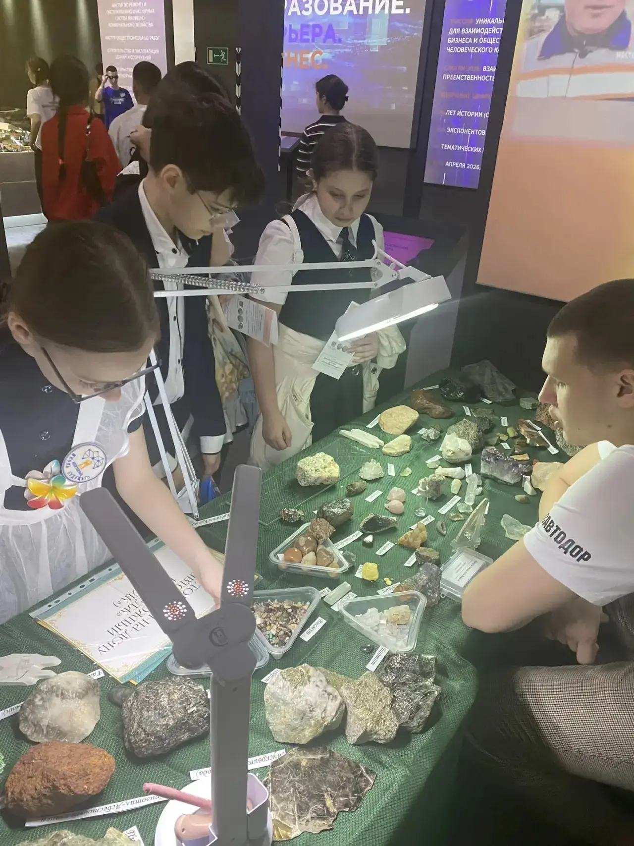 6 «И» и 6 «Я» — в мире профессий и возможностей 🎓🚀  Ученики 6 «И» и 6 «Я» классов стали участниками 