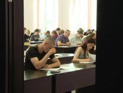 Владислав Шапша поздравил калужан с Днем СПО