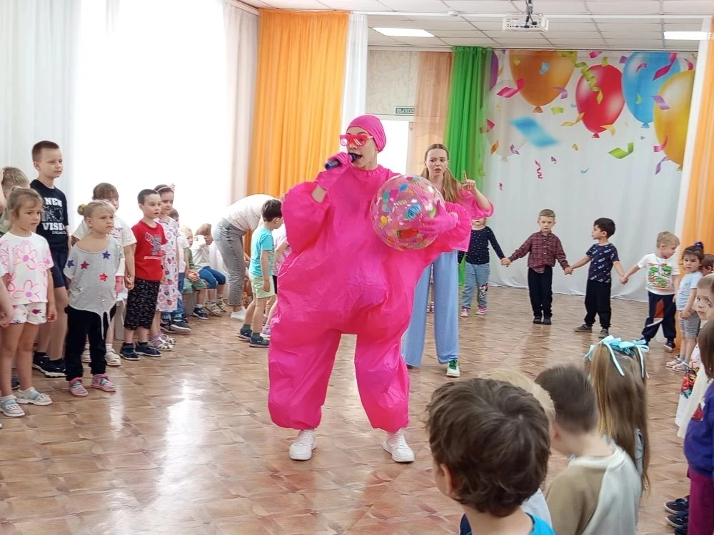 Наше лето началось ярко! ✨ 

1 июня мы отметили День защиты детей большой праздничной программой. 🎉