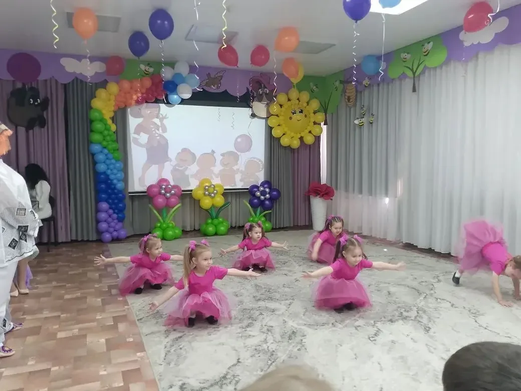 🎉✨ Сегодня в дошкольном корпусе № 3 состоялся долгожданный выпускной праздник! ✨🎉  Наши маленькие зв