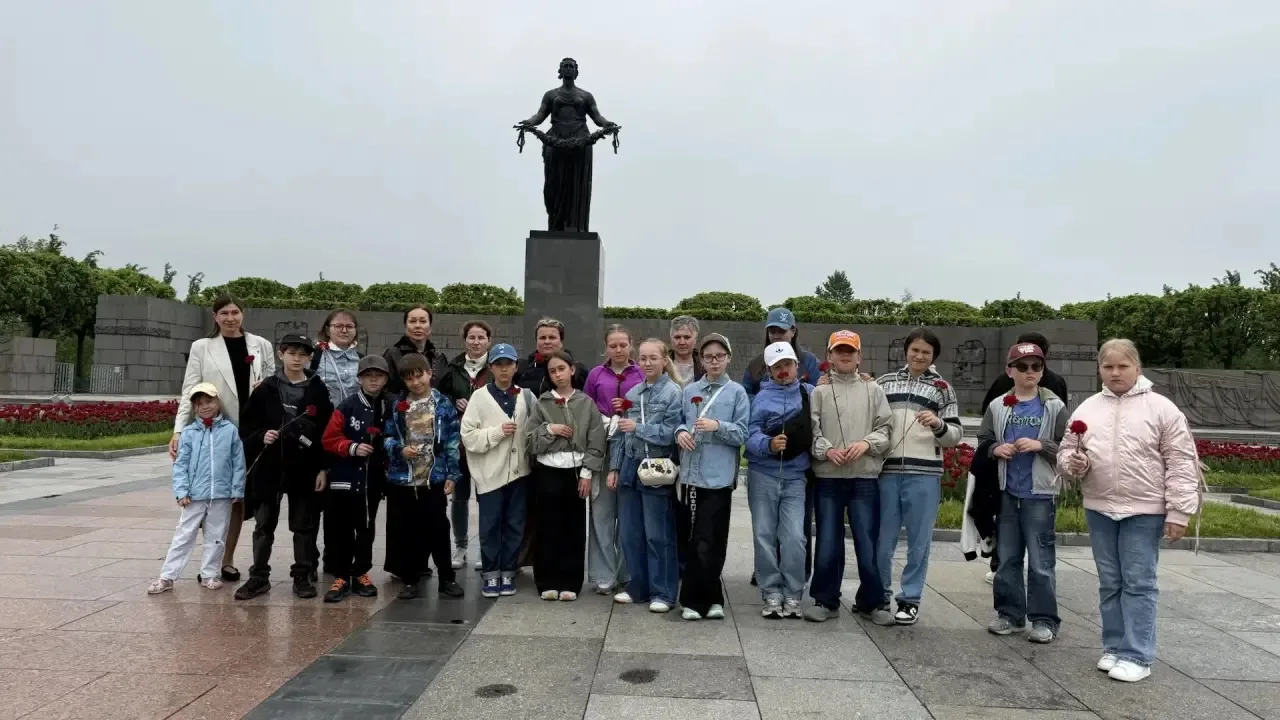 В конце учебного года ученики 4а класса посетили северную столицу нашей страны - город ...