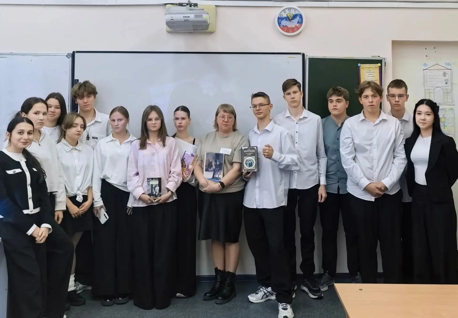 «Я знаю, что значит война…»: Поэзия, пронзающая сердца .