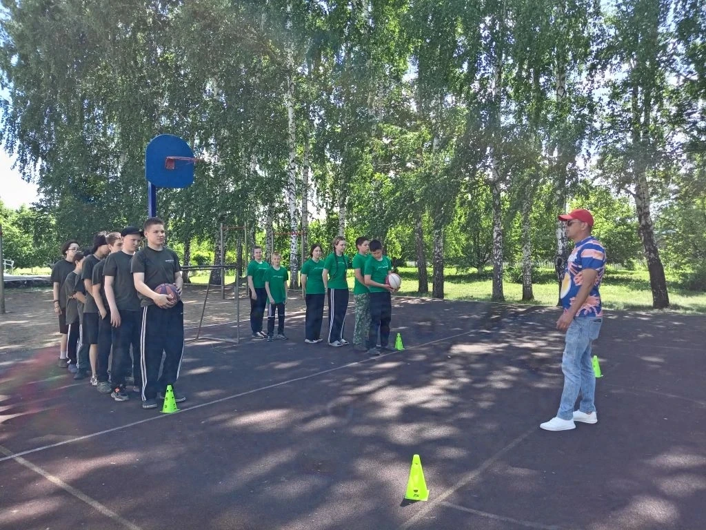 Пятый день в нашем пришкольном лагере был посвящен самому главному – здоровью! Мероприя...