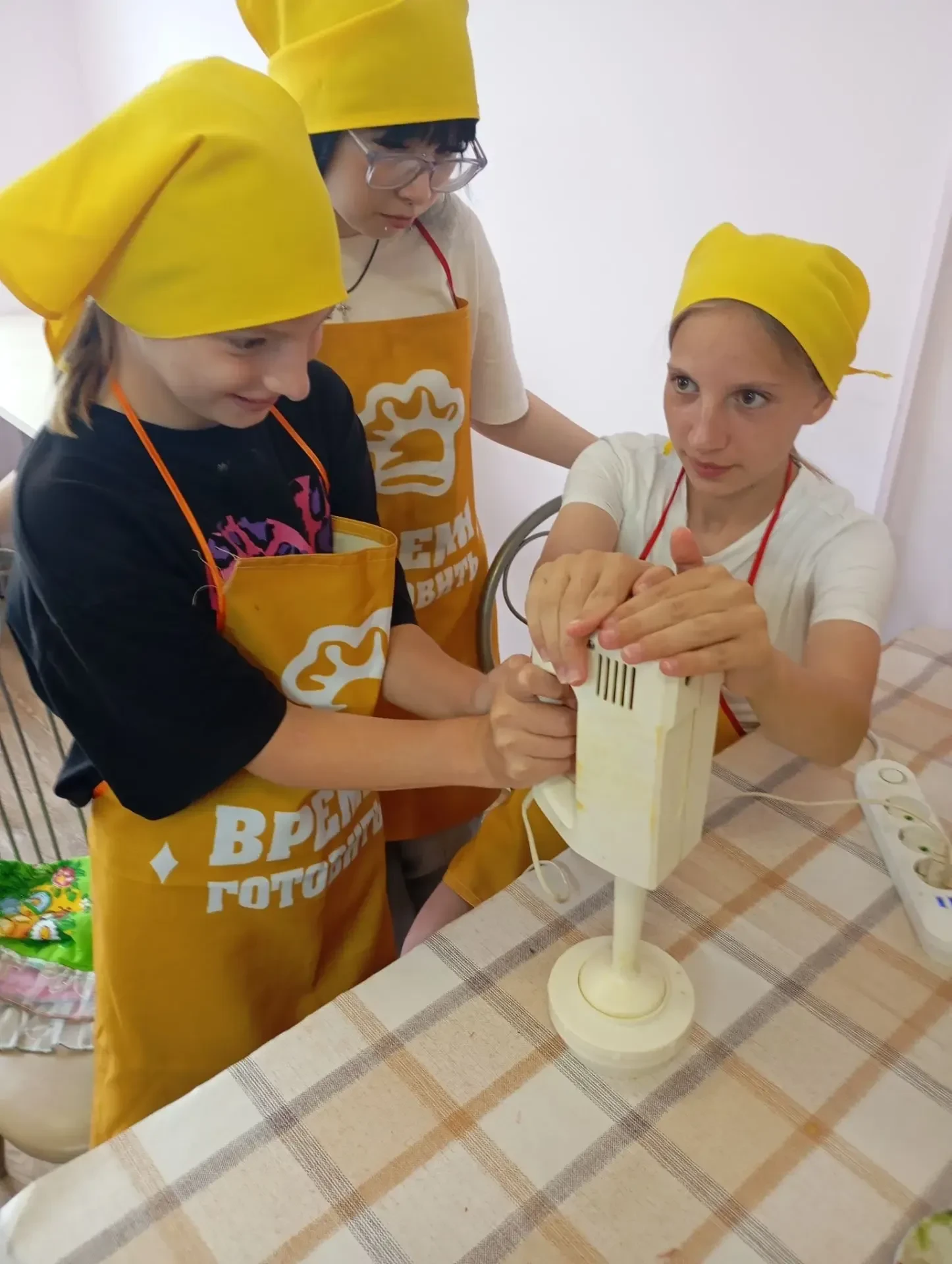 🍰Кулинарная мастерская: праздник вкуса и дружбы! 
Девочки из группы «Незабудки» отметили Международ