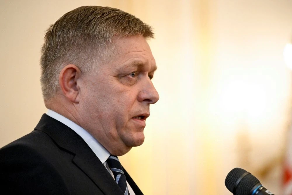Фицо: Надеюсь, власти ФРГ не начнут войну с РФ из-за победы АдГ на выборах