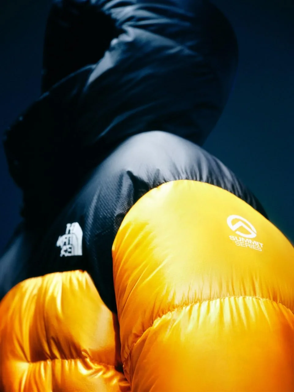 К 60-летию The North Face команда бренда выпустила две обновлённые версии иконического ...