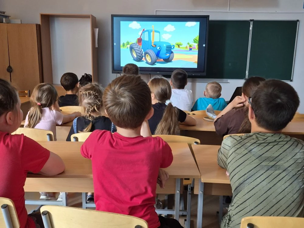 Четырнадцатый день в нашем лагере был посвящен "Дню игры" и  наполнен разнообразными ак...