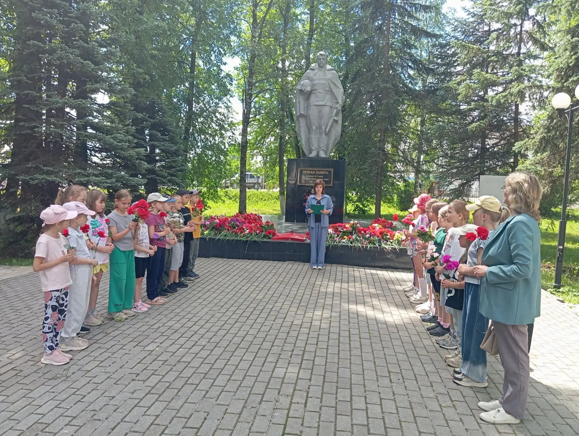 Сегодняшний день для ребят из 1-го и 2-го отрядов был по-настоящему насыщенным и познавательным! Они