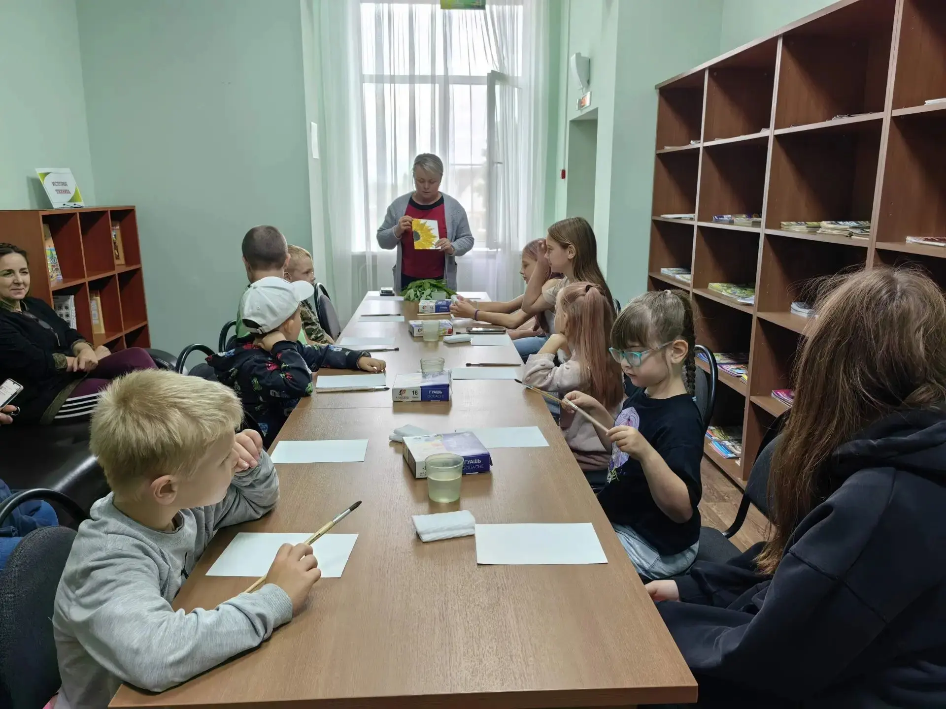 🖍«Рисуем без кисточки»

Новоникольский СДК и библиотека пригласили детей и подростков на увлекатель