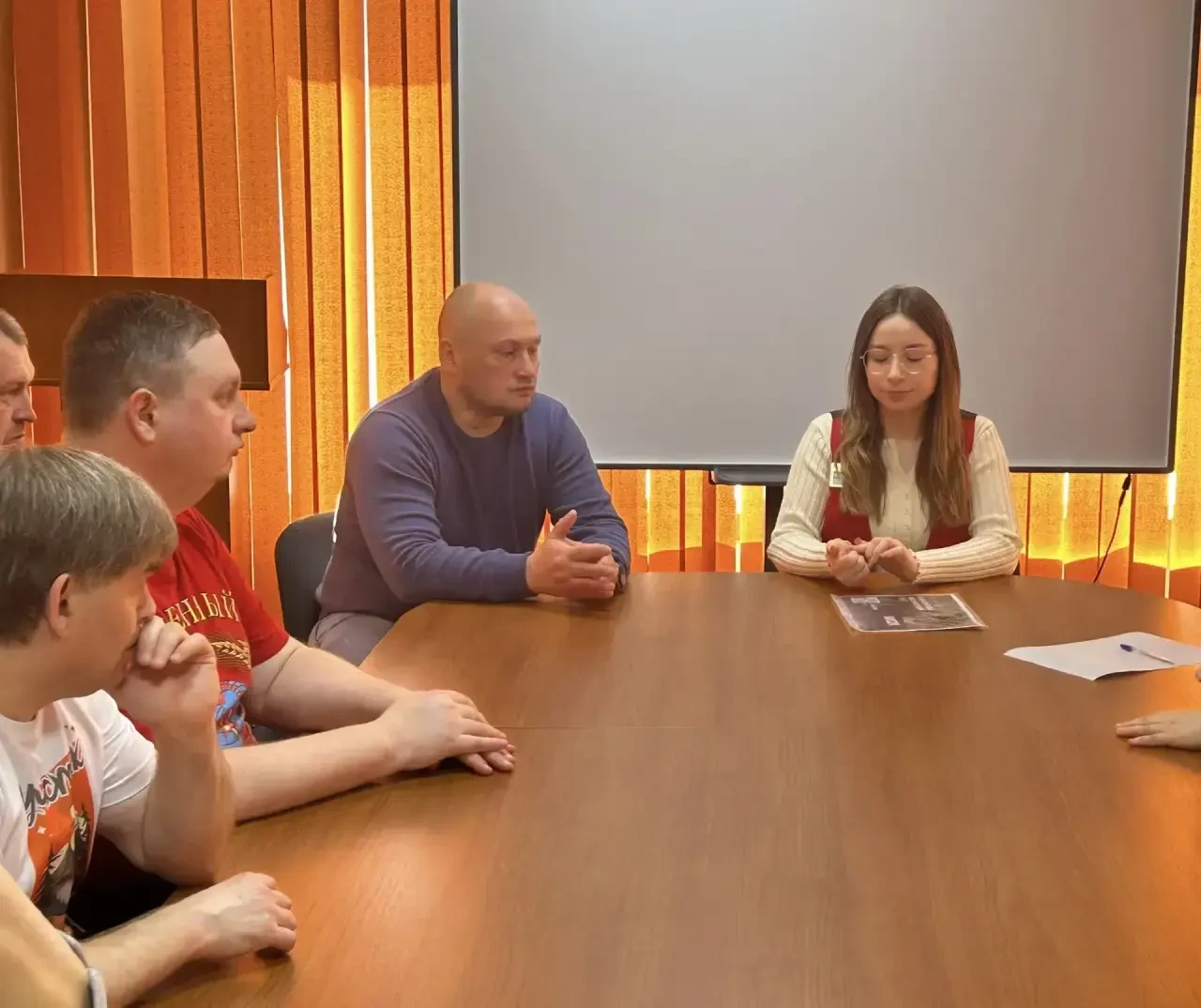 🤝 Всё о чат-боте МФЦ Республики Коми в МАХ  24 апреля Екатерина Прокопьева - эксперт из МФЦ Ухты про
