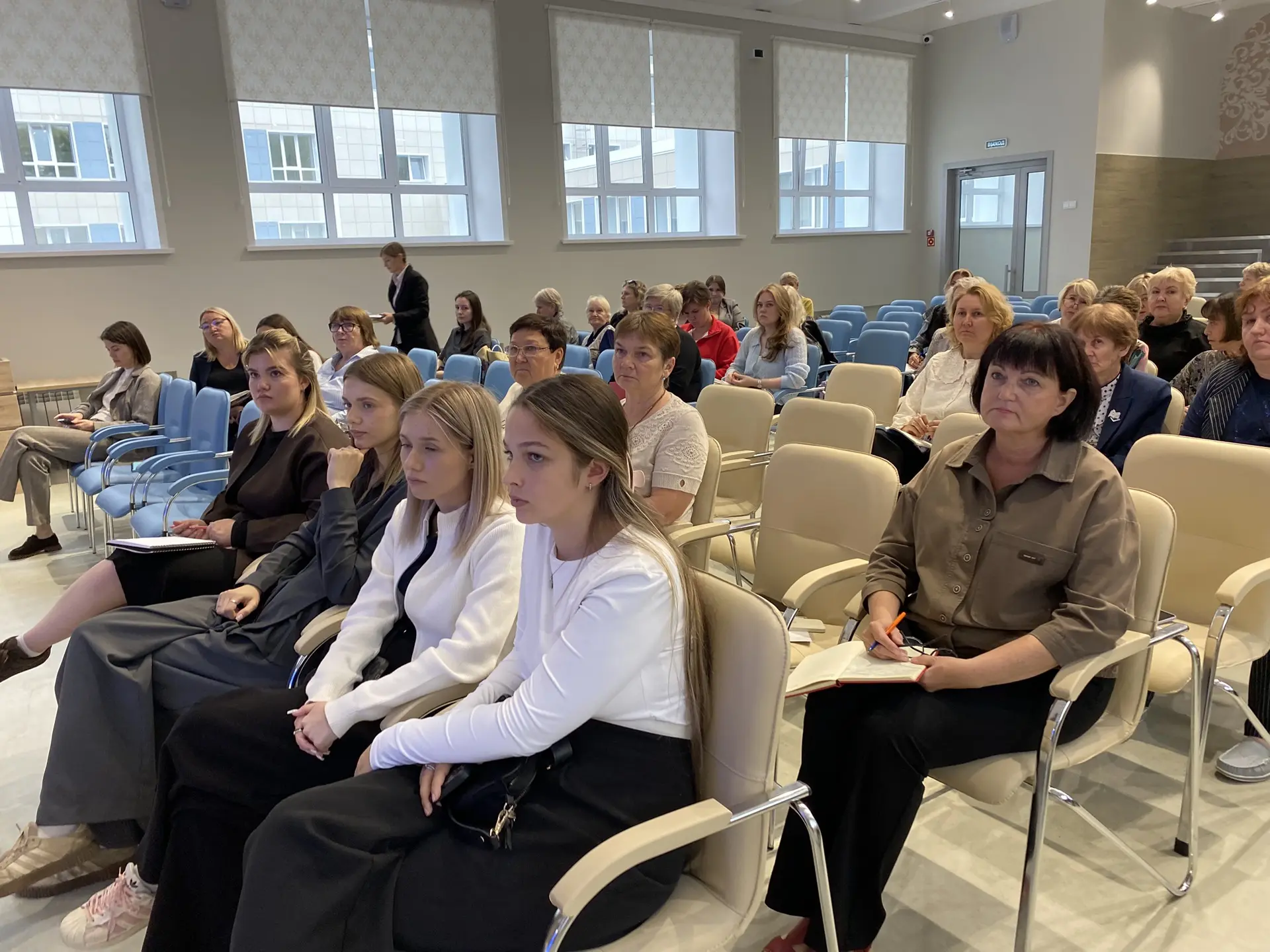 ПЛАНЁРКА: ГОТОВИМСЯ К РОДИТЕЛЬСКИМ СОБРАНИЯМ!