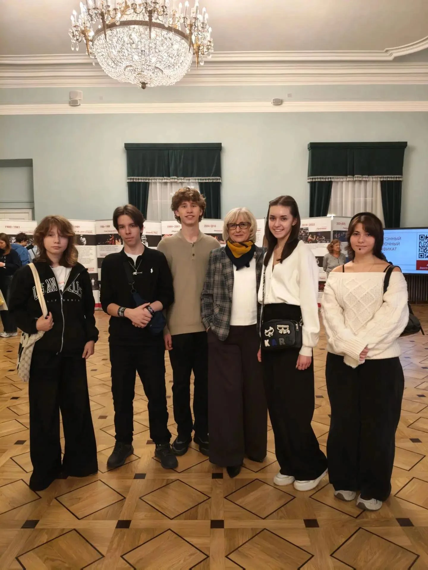 🎭 А что, если начать изучать литературную классику не с учебника, а с настоящей театра...