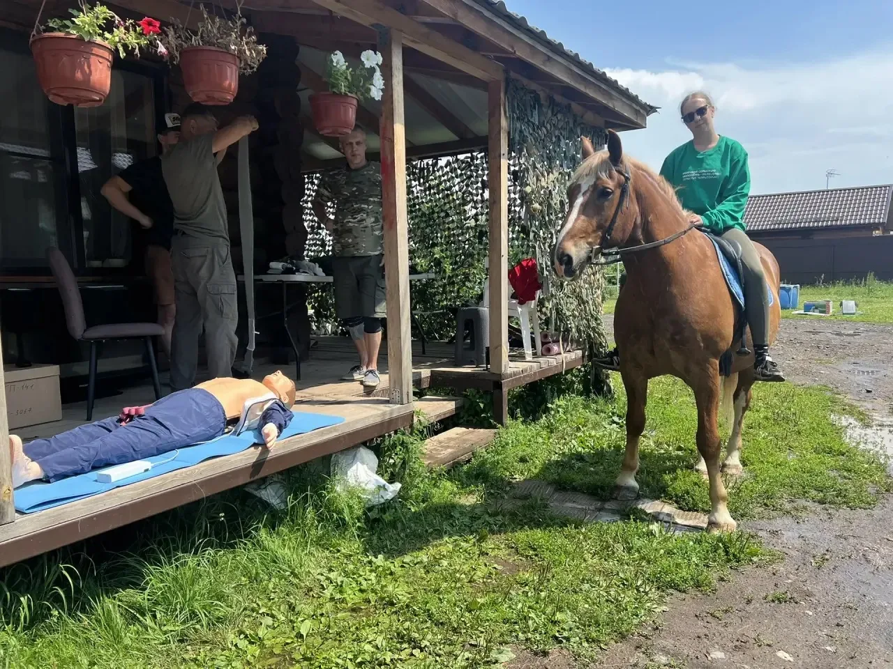 Первая встреча «Школы патриота» прошла на отлично несмотря на дождливую погоду 🌦️
А разве волонтера