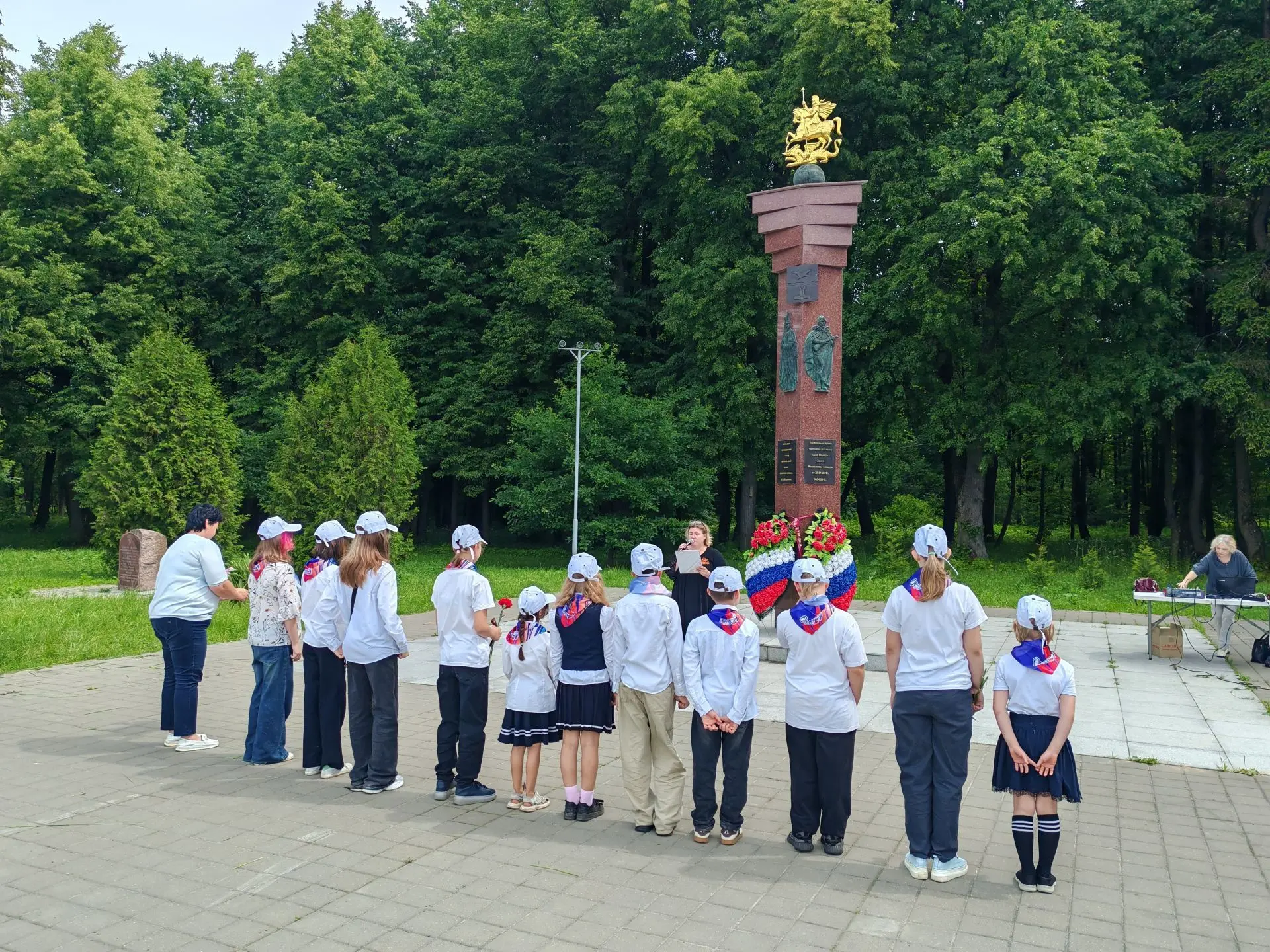 💥 Наши новости. 22 июня, в День памяти и скорби, у стелы «Населенный пункт воинской до...