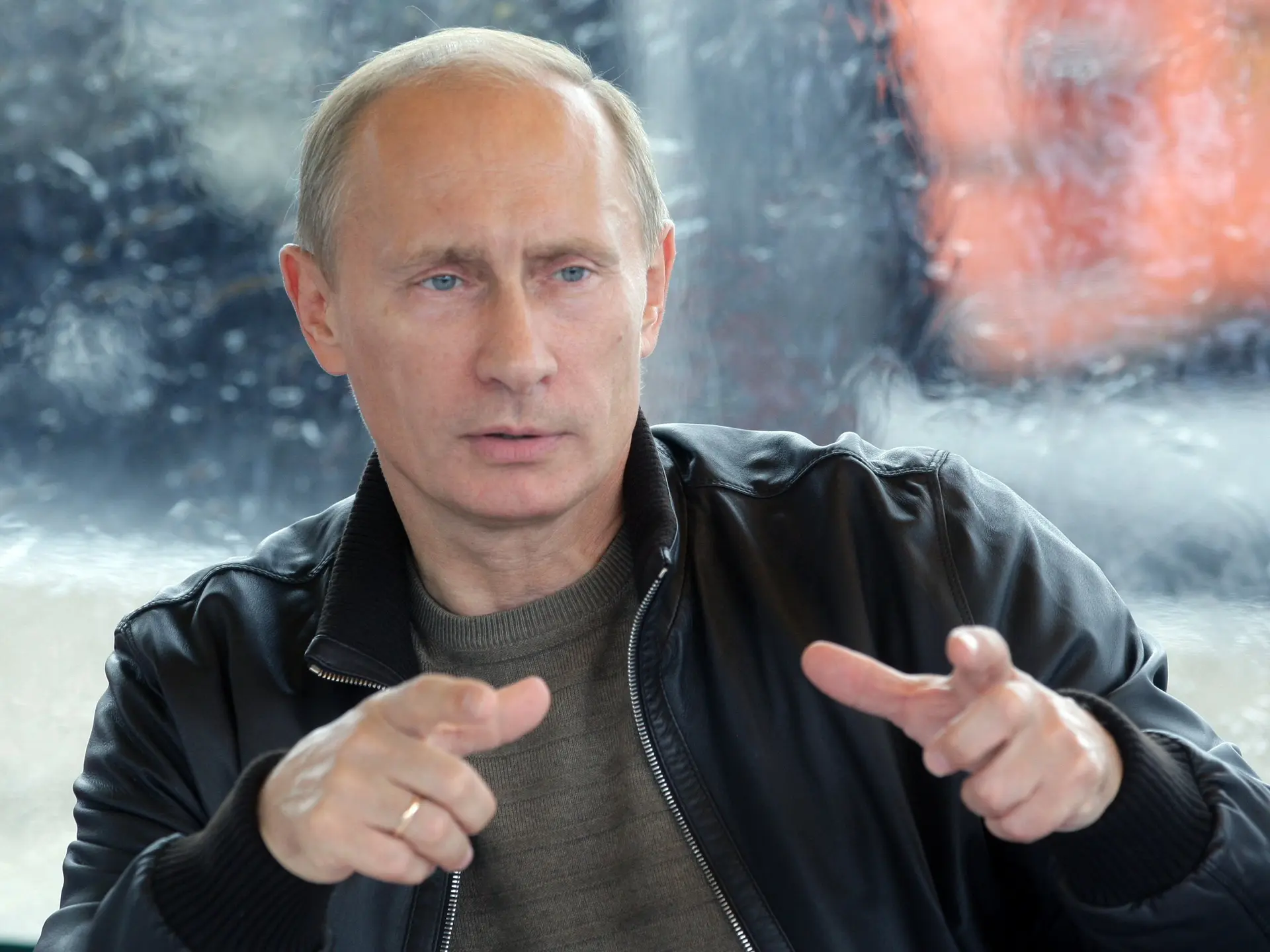 Коллектив АВТОВАЗа от всей души поздравляет Президента России Владимира Владимировича П...