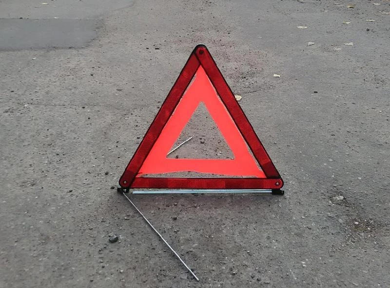 В Смоленске водитель погиб при опрокидывании своего авто в гаражном кооперативе