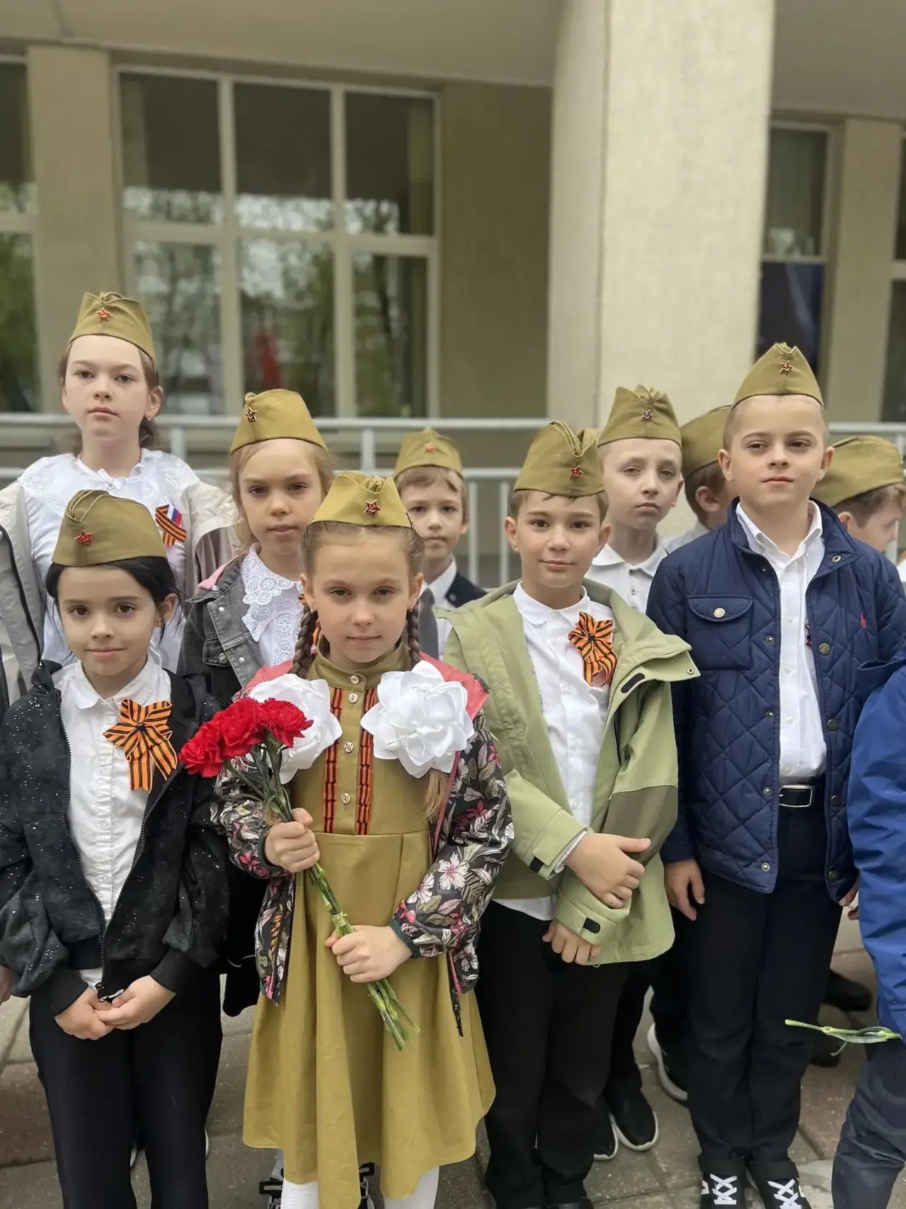 🌟 В преддверии 9 мая прошла торжественная линейка, посвященная 81-годовщине со Дня Победы в Великой 