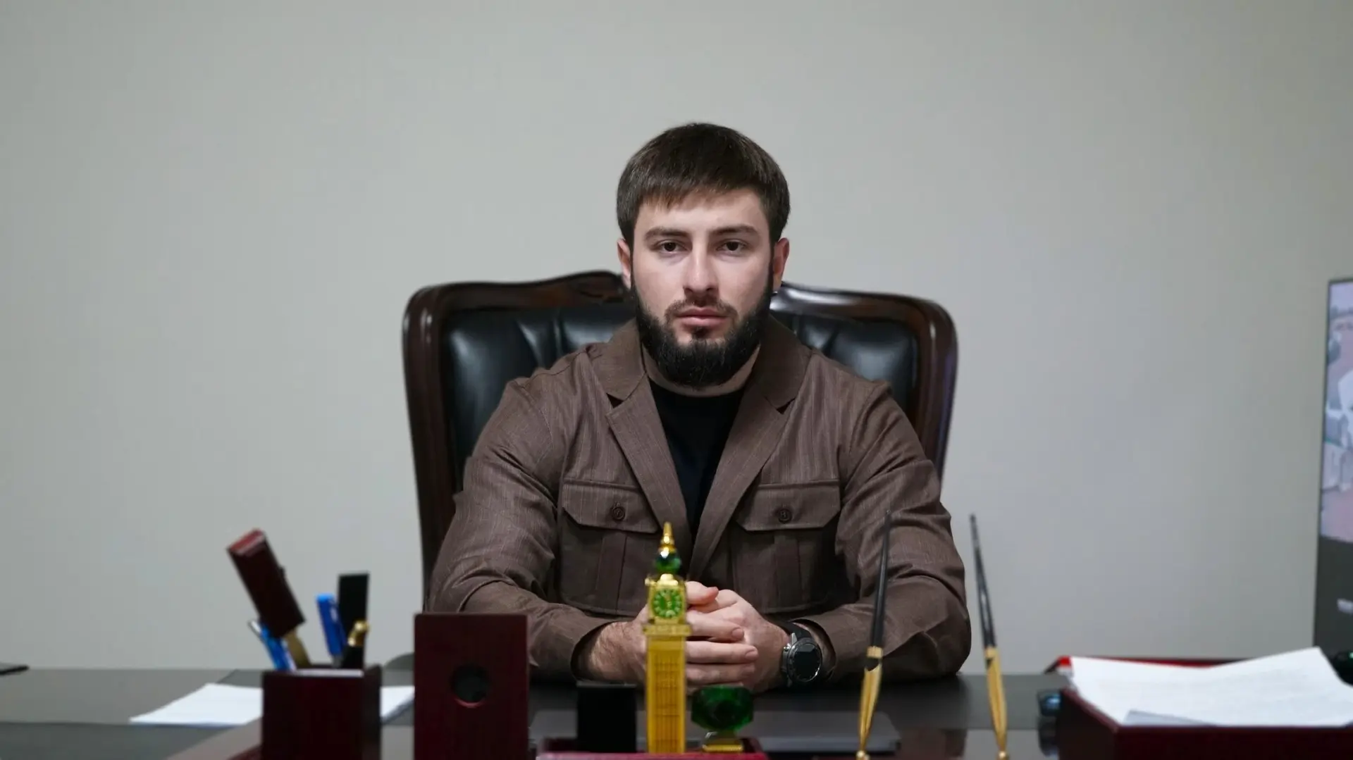 УВАЖАЕМЫЙ ХАЛИД ИСМАИЛОВИЧ!  Примите искренние и сердечные поздравления с Днём рождения от работнико