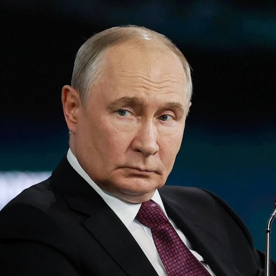 Путин дал указание с полуночи сегодня и в течение следующих трех суток не наносить удар...