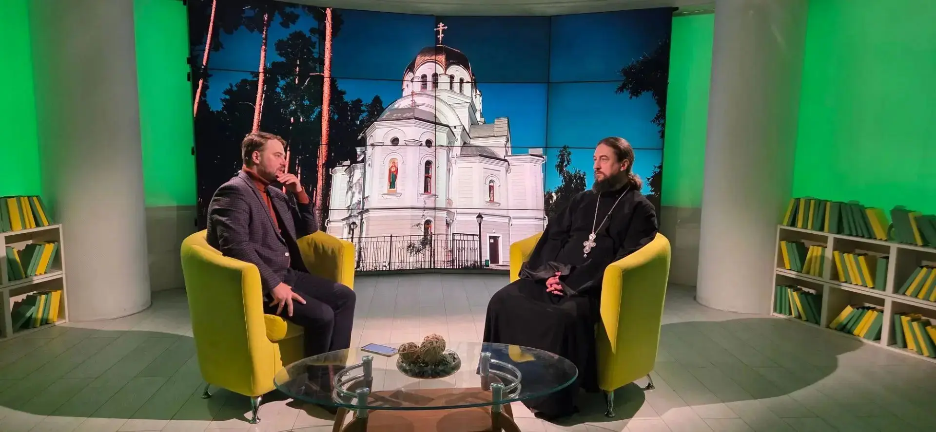 Сегодня в 22.00 будет передача по Союзу, где о. Сергий Ермолаев принял участие