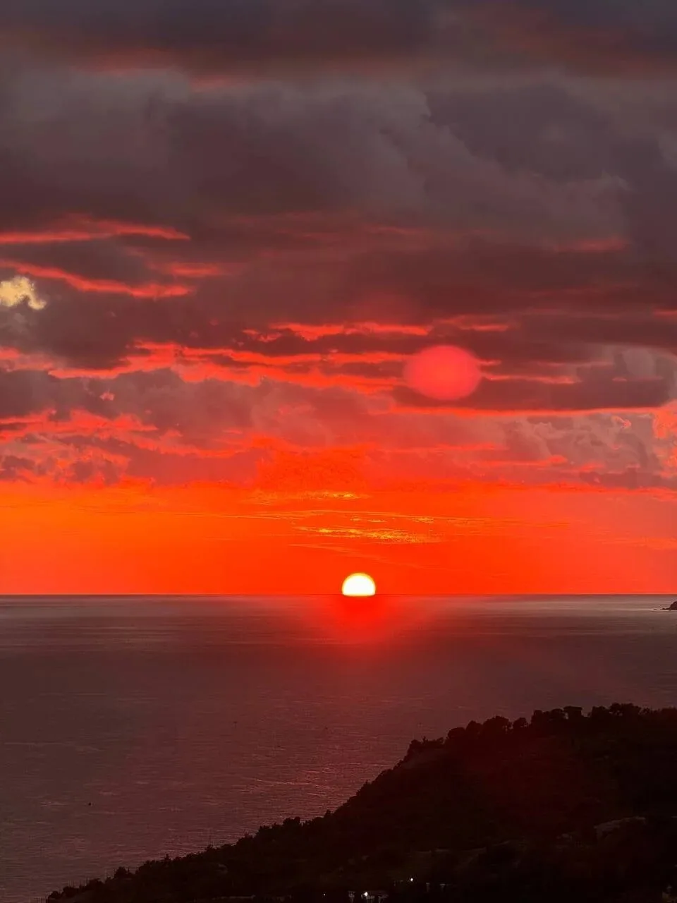 🌄 Закат - это время, когда небо перестает быть
