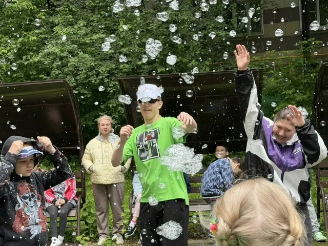 Мыльные пузыри и много улыбок. День защиты детей глазами воспитанников центров содейств...