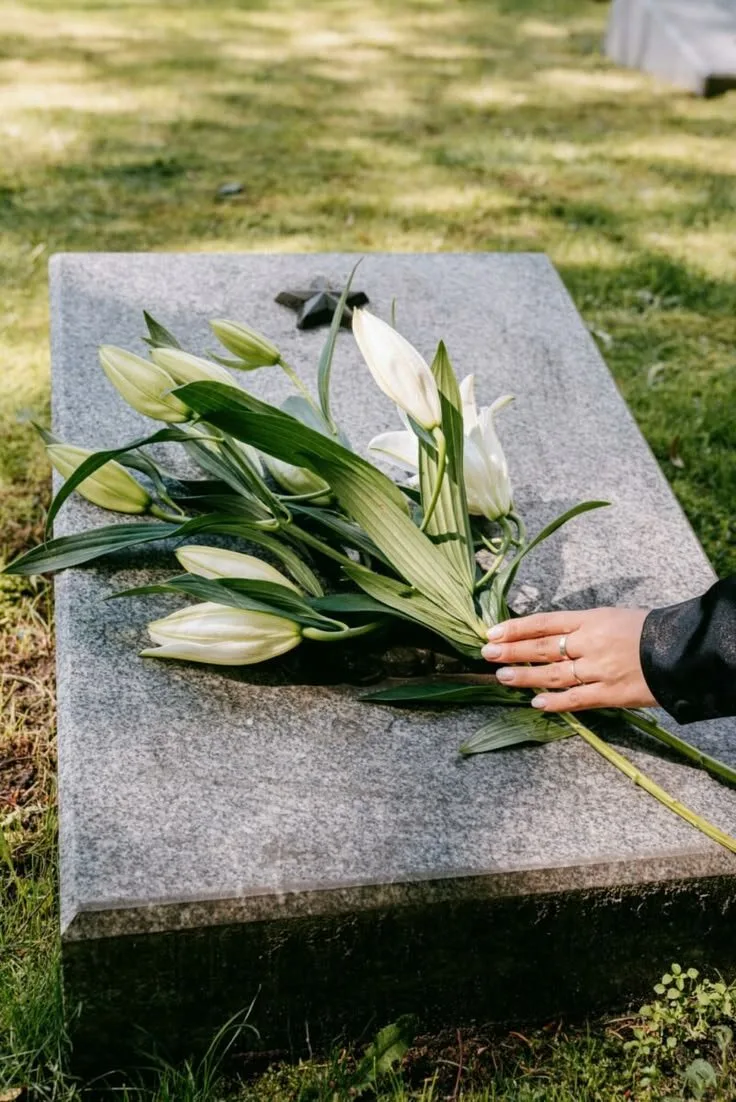 🕯 Работа, где ваша помощь действительно нужна — стань ритуальным агентом