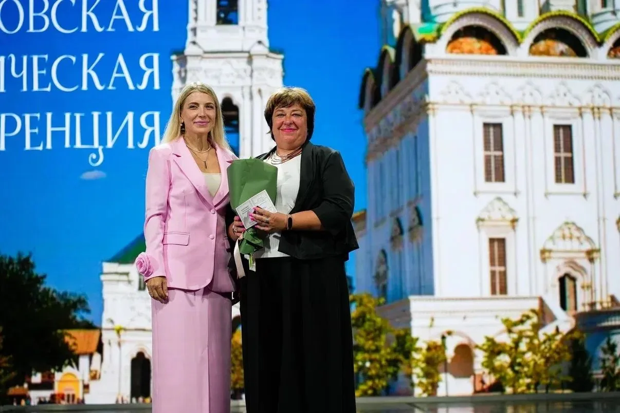 🌟Золотая звезда нашего капитана: Светлана Викторовна — "Отличник просвещения"!🔥🔥🔥