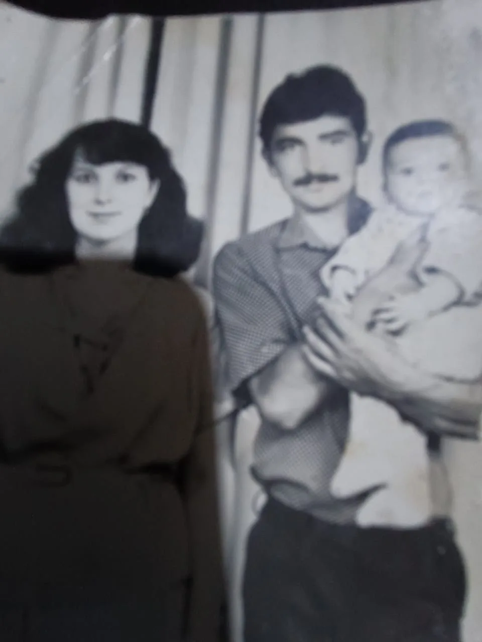 Прошу прощения за беспокойство! Ищу брата знаю, что он с мамой проживал в Свердловской ...