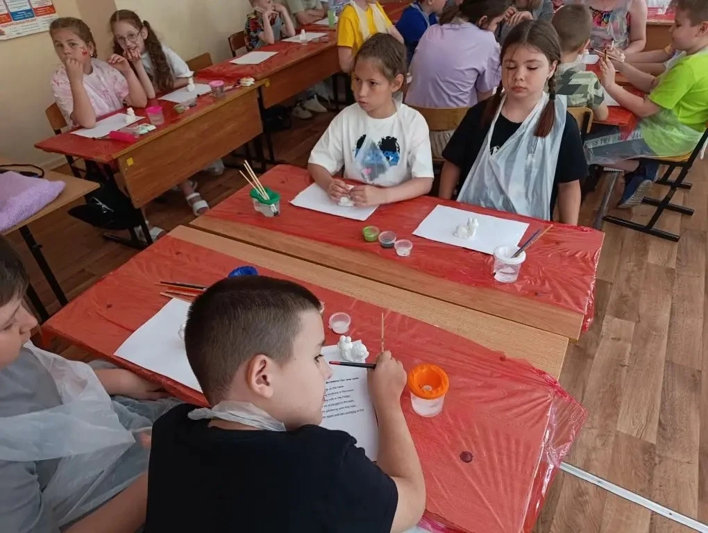 ☀️ В лагере «Солнышко» творческий бум! ☀️

Ребята с удовольствием посетили мастер‑класс по росписи г