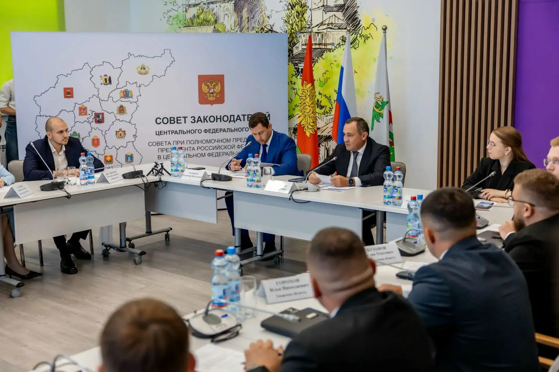 В Ельце Липецкой области состоялось заседание Совета молодежных парламентов ЦФО. Встреч...