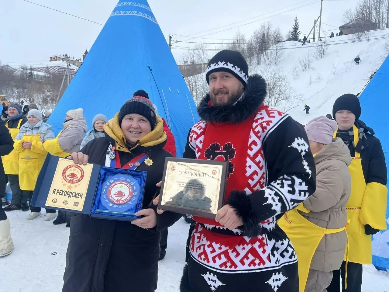 Регистрационный номер
ГКР-00146

Гастрономический рекорд:
ПРИГОТОВЛЕНИЕ 500 ЛИТРОВ СУПА ИЗ ОЛЕНИНЫ С