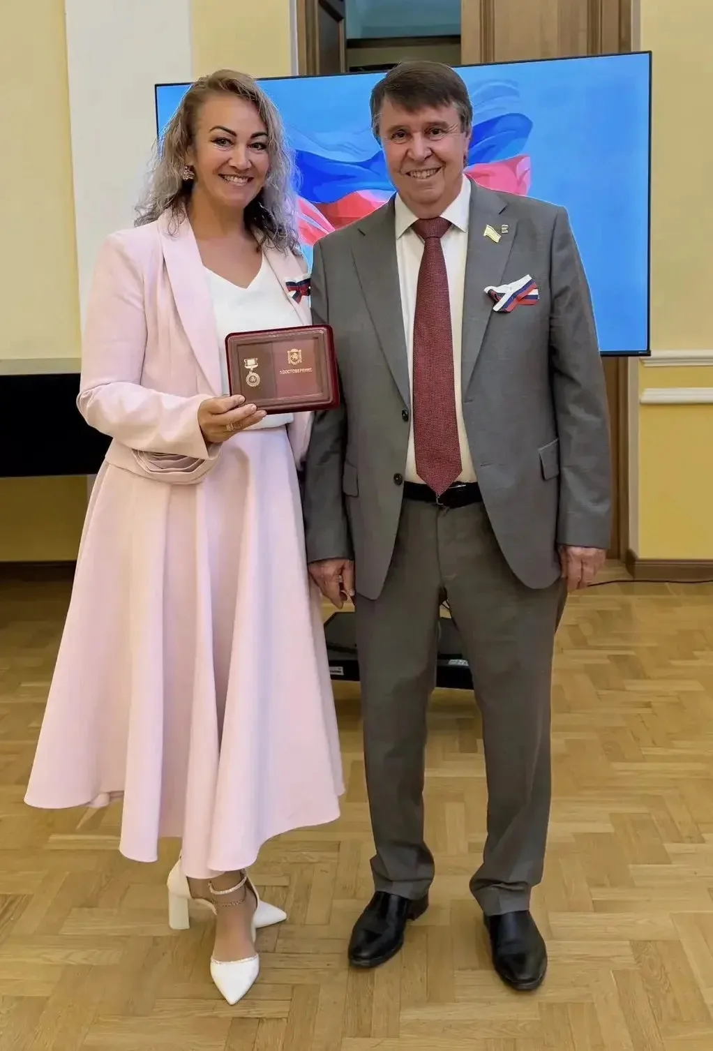 За значительный личный вклад в развитие культуры и искусства Республики Крым, высокое п...