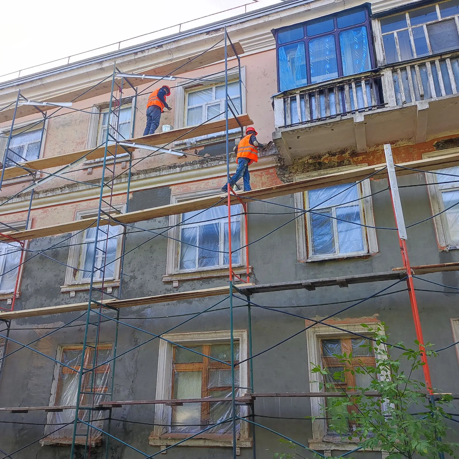 В России с начала года капитальный ремонт завершен в 5,3 тыс. многоквартирных домах
⁣
По итогам пяти