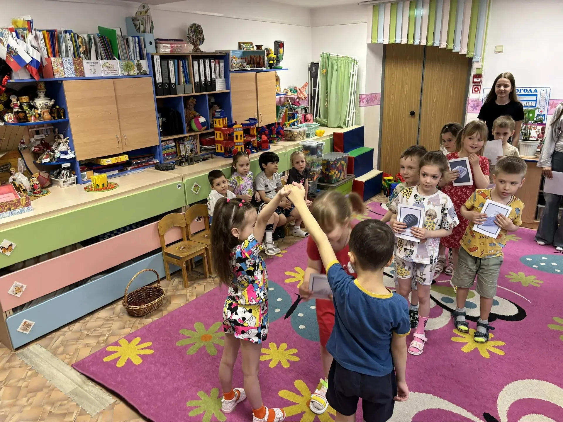 🍏 ЗНАТОКИ ПРАВИЛЬНОГО ПИТАНИЯ 🍎   Учащиеся 6А и 6Д классов 2 апреля провели для детей логопедических