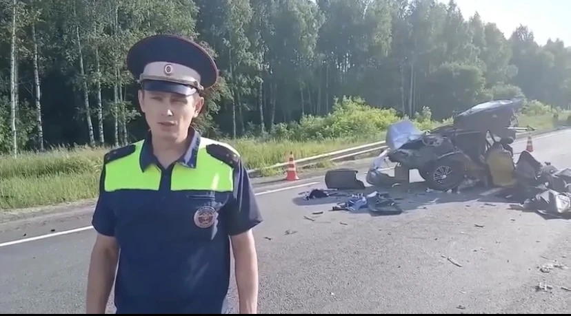 Смертельное лобовое столкновение произошло на трассе Москва — Уфа в Нижегородской области. 

В Ворот