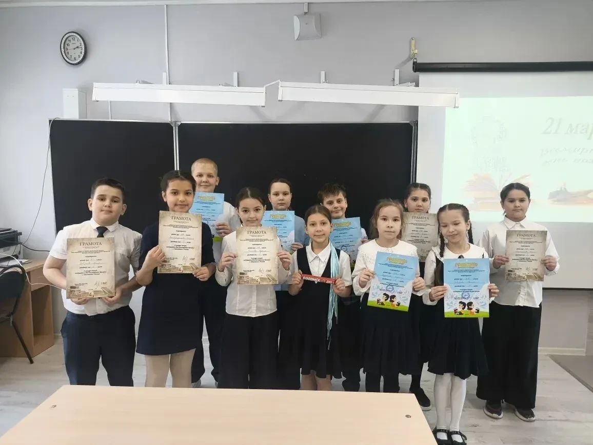 🎭 В нашей школе звучали стихи: как прошёл конкурс чтецов к Всемирному дню поэзии.                   