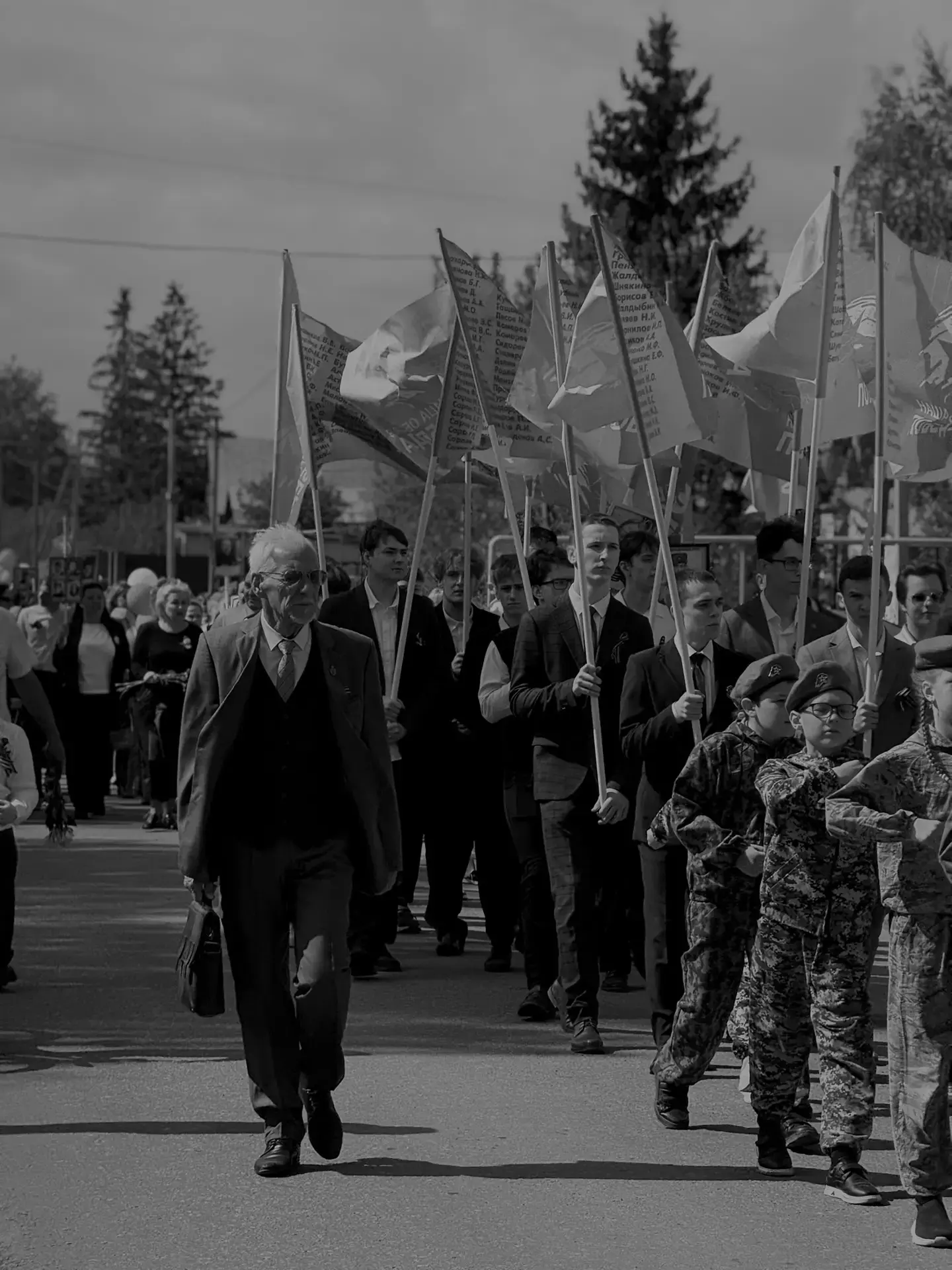Курсанты ВПК «Витязи» МАОУ СОШ им. С. Е. Кузнецова. В этих ребятах — крепость характера и преданност