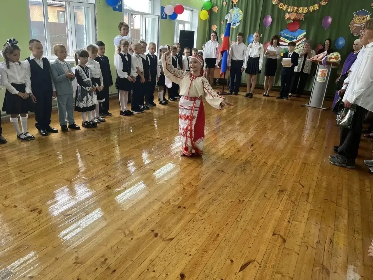 🌺 1 сентября -   в стенах Зоринской ООШ прошла торжественная линейка, посвящённая Дню ...