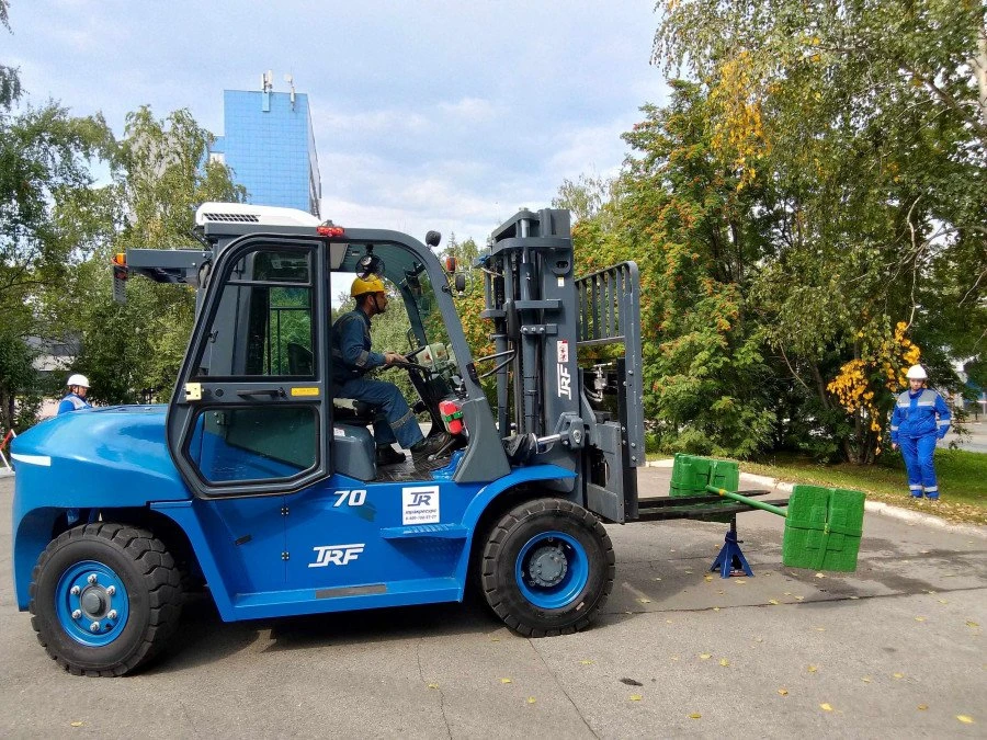 Баскетбол за рулём: на Алтай-Коксе подвели итоги конкурса среди водителей погрузчика.