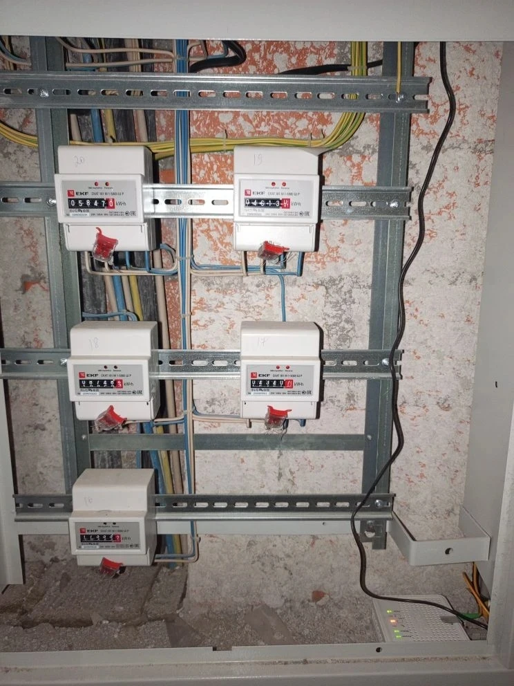 🏠 Г. Калининград 
Ул. Старшины Дадаева, д. 70
✅ Профилактические работы в электрических щитах на ле
