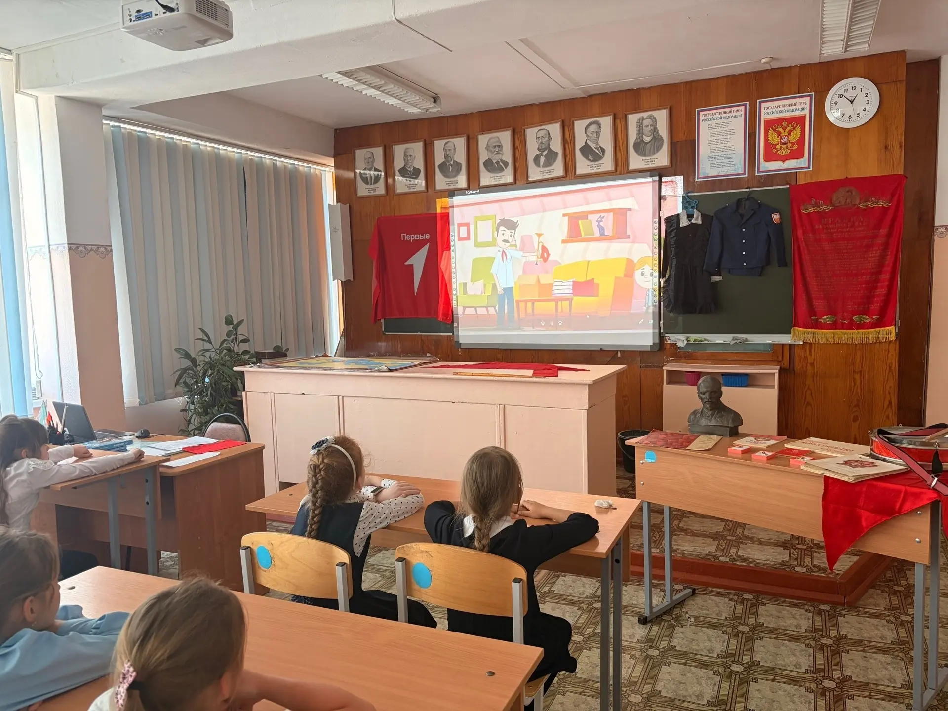 ⚡️В день празднования Дня пионерии, отмечаемого 19 мая, в школе прошло мероприятие «Буд...