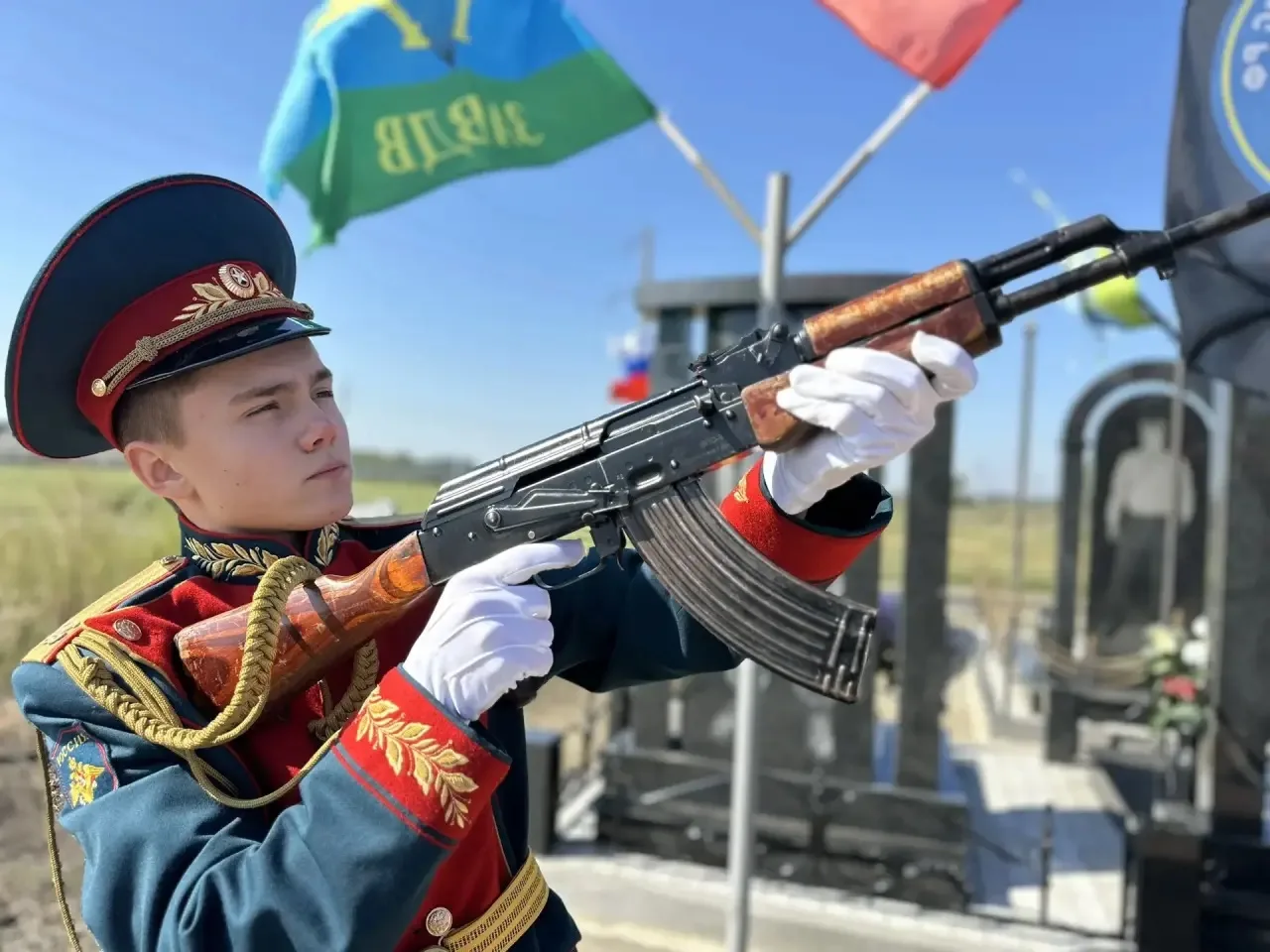 Защитников Родины память храним!