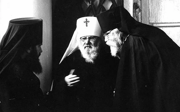 Живи же, чадо мое возлюбленное, только в Боге, только Богом, благодарностью к Богу призывая на себя 